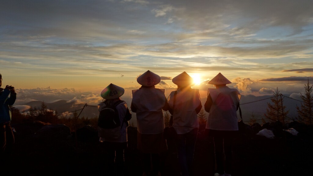 『お山参りツアー　小富士で一緒にご来光～富士山須走五合目　富士講体験～』開催のお知らせ